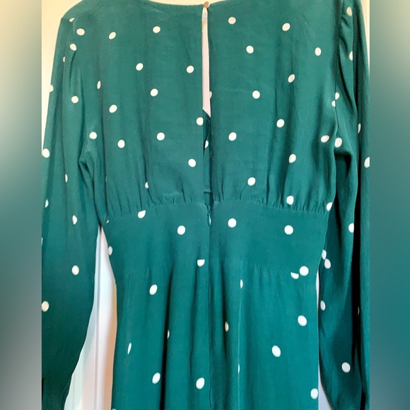 DARLING TOP SHOP DRESS LONG SLEEVE. PIPING AROUND NECKLINE. VERY SLIMMING❤️ - Picture 6 of 11
